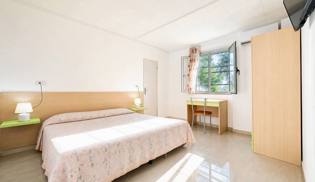 San Michele - 7 - Bungalow with Sea View Window, Wi-Fi, and Air Conditioning
