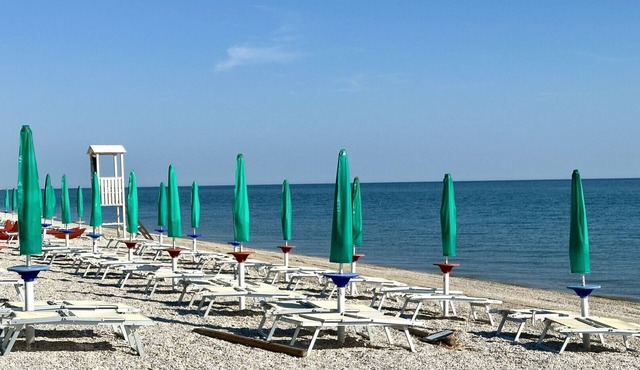 SE103 - Senigallia, sea front three-room apartment with air conditioning