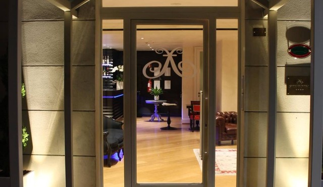 Siri Hotel