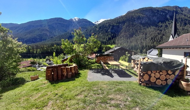 Small romantic vacation apartment in the quiet Albula Valley