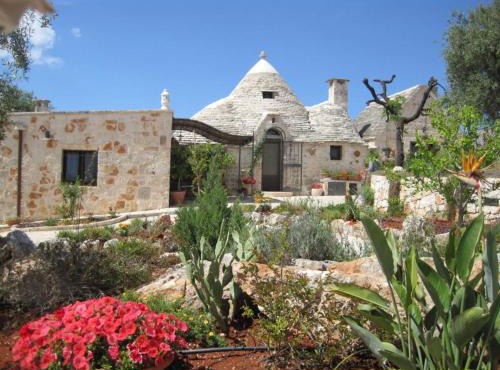 Spacious Villa with Private Pool in Castellana Grotte