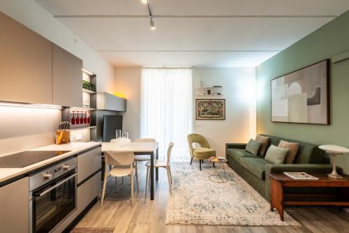 StayEasy Tarabella - Metro nearby & Private Parking