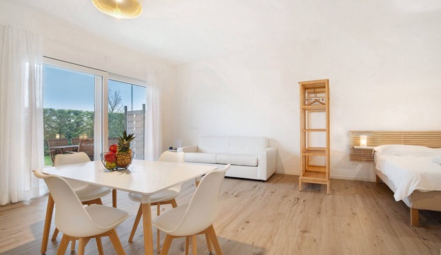 Studio Apartment 'Open Space 1' with Shared Garden, Wi-Fi and Air Conditioning