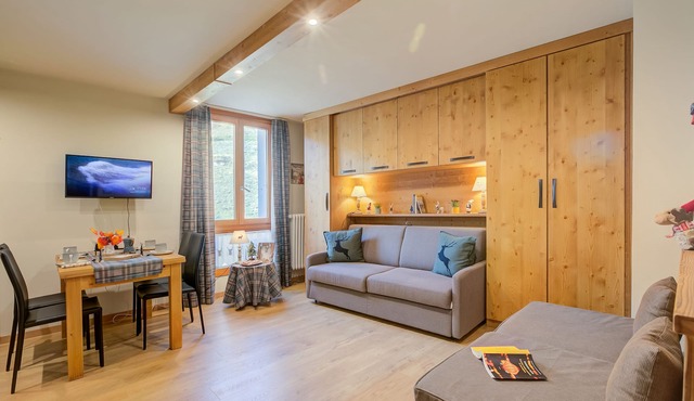 Studio Les Caribous Mountain Retreat, Pragelato, Italy