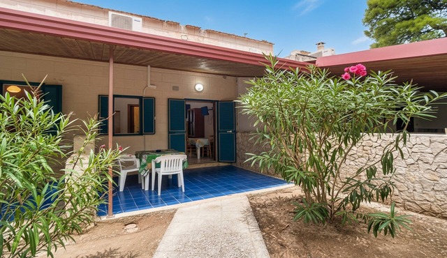 Studio 'Sabbia D'oro' with Shared Pool and Wi-Fi in Scialara