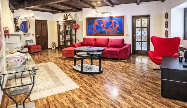 Stunning private villa for 5 people with WIFI, TV, patio, pets allowed and panoramic view