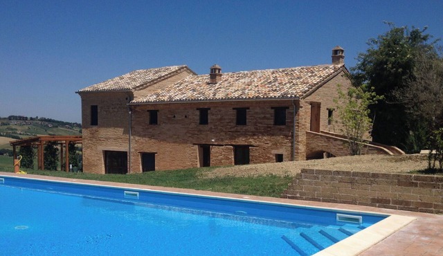 Stunning private villa for 14 guests with WIFI, A/C, private pool, TV and panoramic view