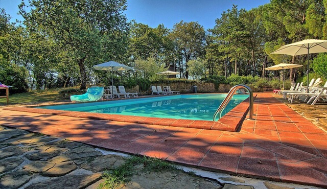 Stunning private villa for 10 guests with private pool, WIFI, TV, veranda and panoramic view