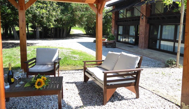 Stunning private villa for 6 people with WIFI, TV, patio and pets allowed