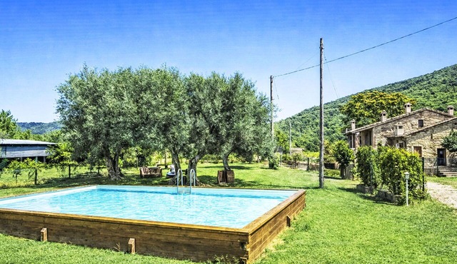 Stunning villa for 5 guests with WIFI, pool, TV and pets allowed
