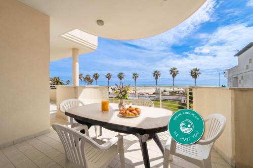 -Terrazza vista mare- WiFi AC 8 posti
