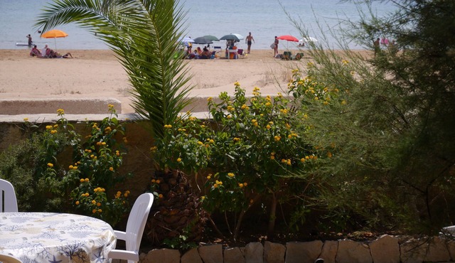 three fountains on the sea wi-fi