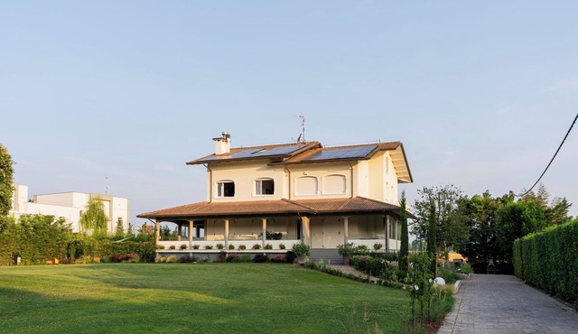 Three-room flat on the mezzanine floor (Marotta)