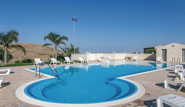 Vacation Home in Comiso with 2 bedrooms sleeps 7