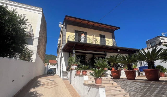 Vacation home "Villa Fava" in the citycenter between the Seathe Mountain andLake