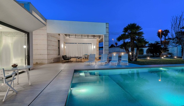 Very beautiful villa a few steps from the beach