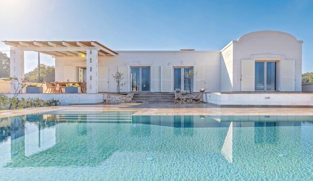 Villa Amelia by Raro Villas
