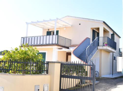 Villa Auri