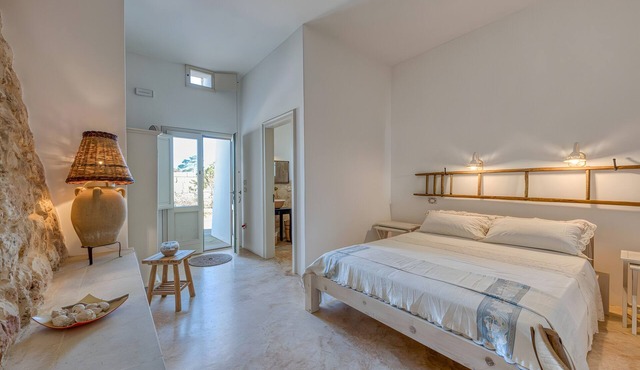 Villa 'Camera 2' with Sea View, Private Pool and Wi-Fi