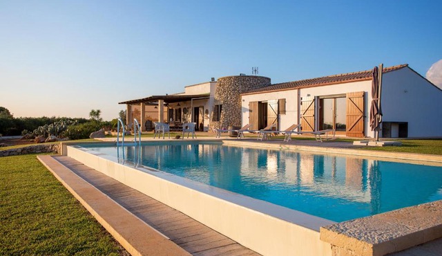 Villa Ella
