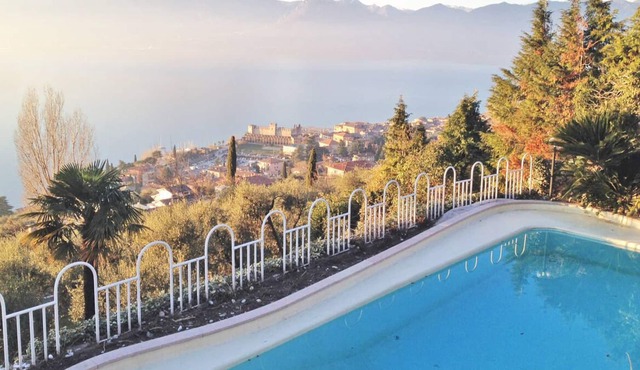 Villa Stupore - 16 Guests