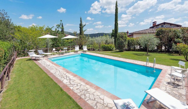 Wonderful private villa with private pool, WIFI, A/C, TV, patio, pets allowed and panoramic view