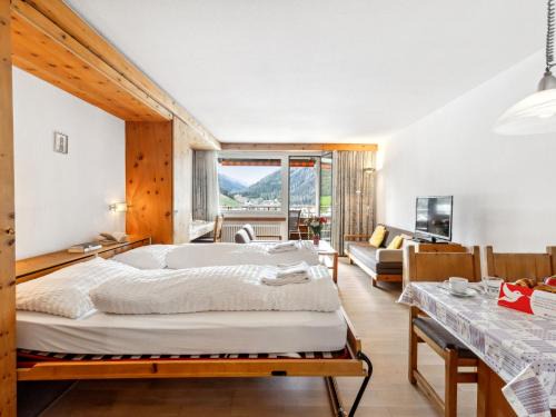 Apartment Guardaval Apt 107 by Interhome