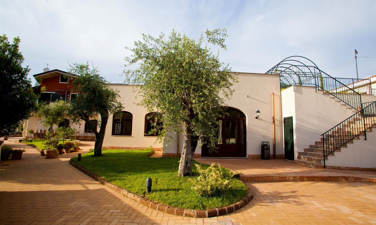 Baronissi Hotel | Il Casale Della Stella
