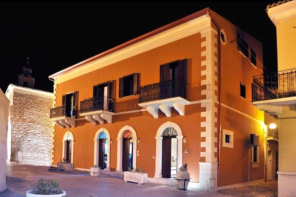 Comiso Hotel | B&B Al Teatro