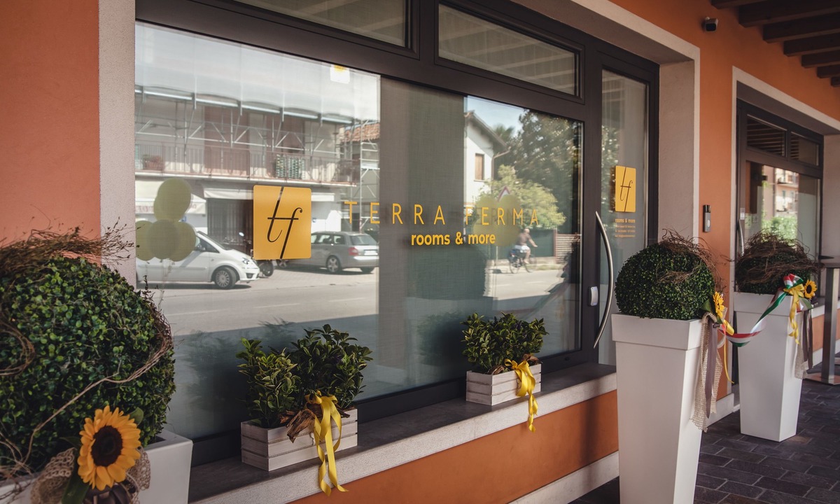 Salzano Hotel | Terra Ferma Rooms & More