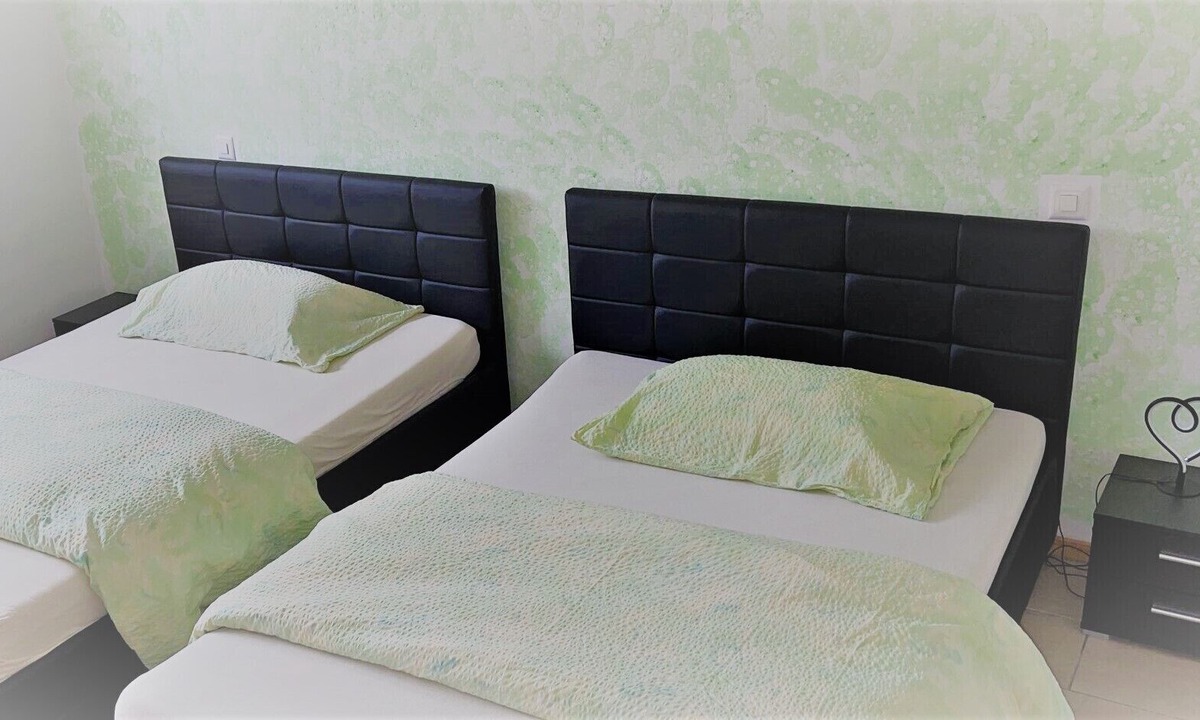 Mendrisio Apartment | Superior Apartment with 2 Bedrooms and Garden