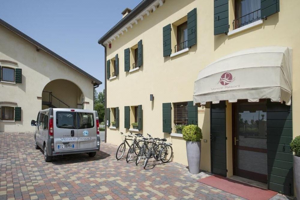 Photo of Buildings in Tessera
