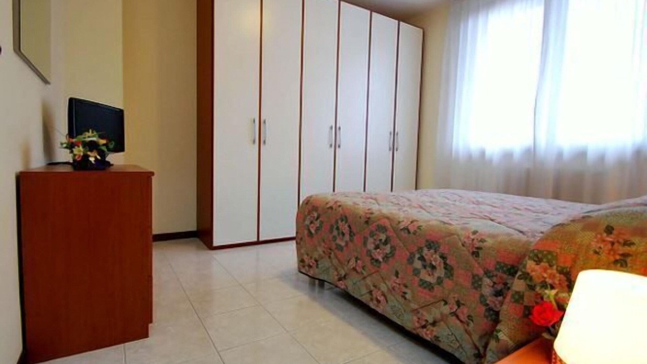 Photo of Bedroom in Muggio