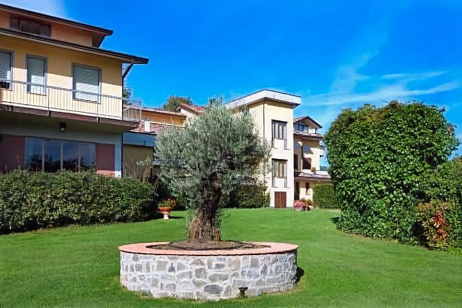 Photo of Buildings in Groppoli