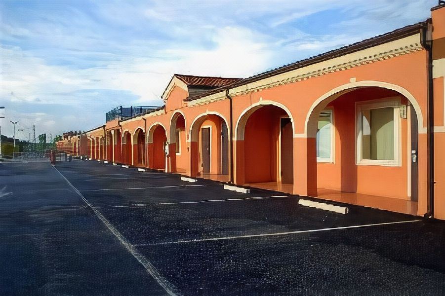 Photo of Buildings in Arino