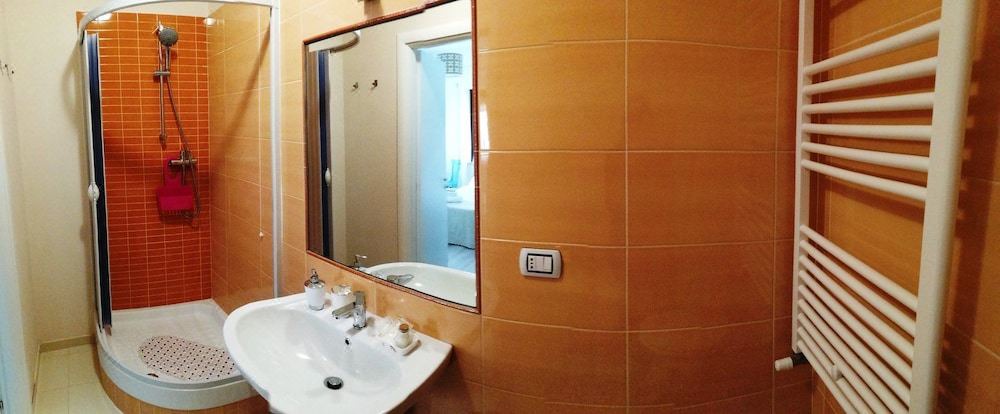 Photo of Bathroom in Mileto