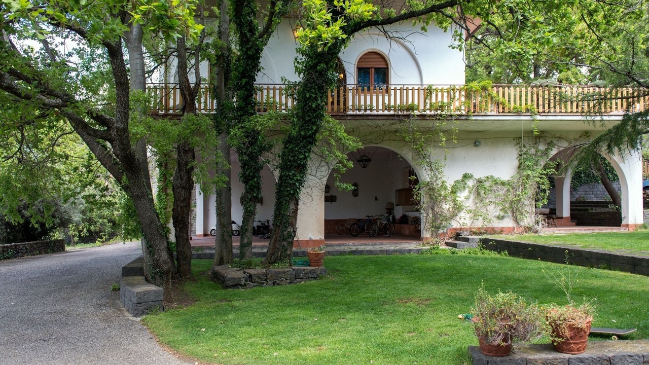 Photo of Buildings in Ragalna
