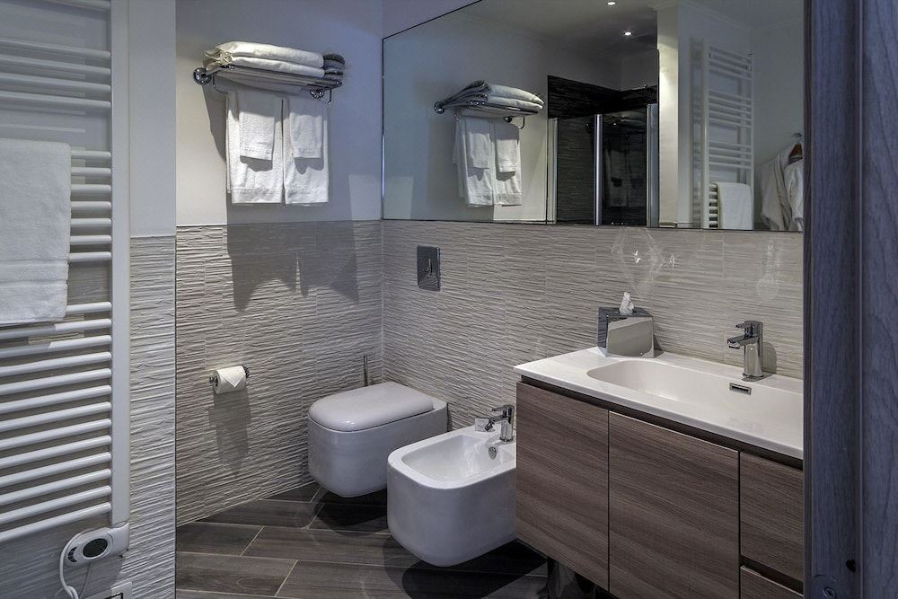 Photo of Bathroom in Farnese