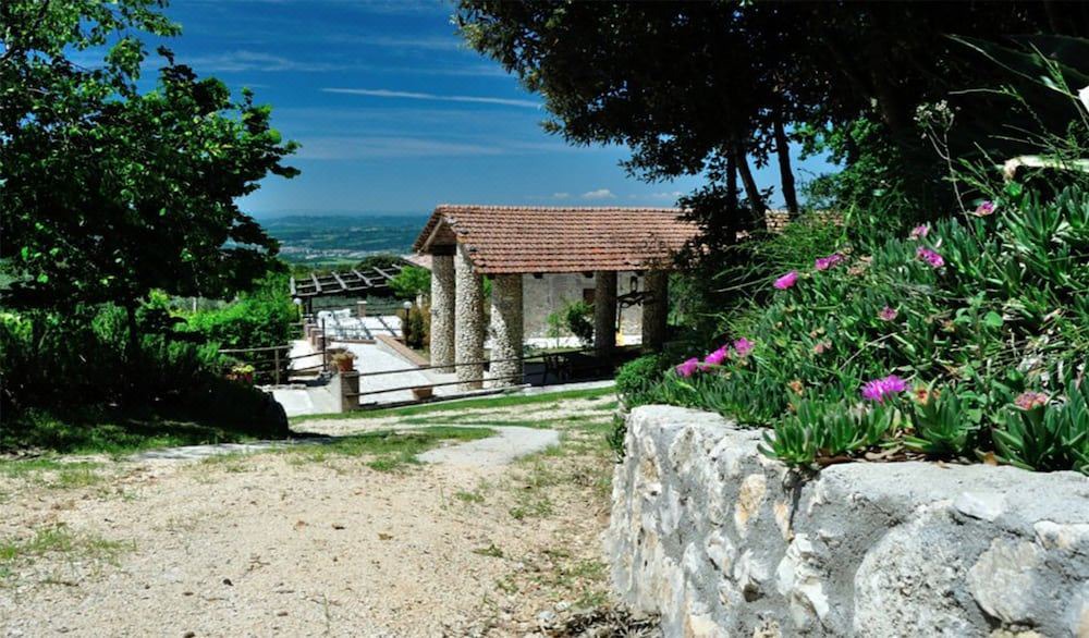 Photo of Buildings in Vigne