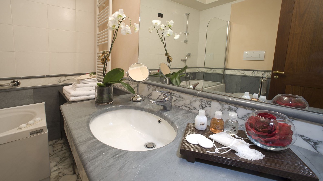 Photo of Bathroom in Pollenzo