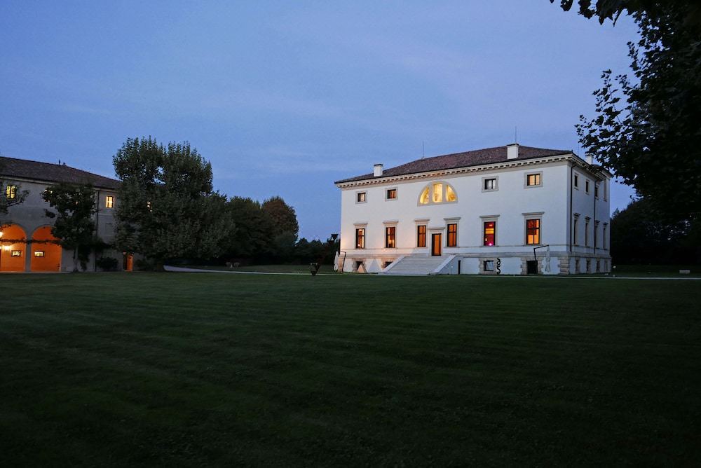 Photo of Buildings in Lonigo