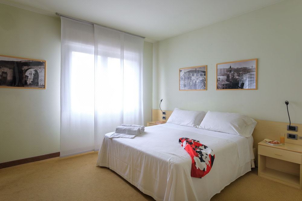 Photo of Bedroom in Burago di Molgora
