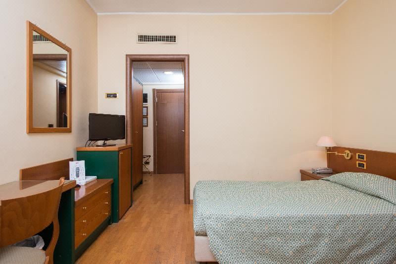 Photo of Bedroom in Roges