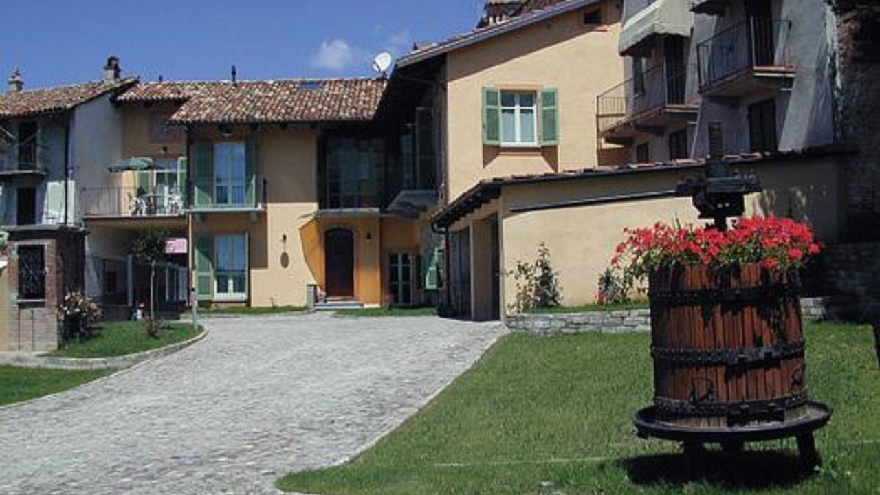Photo of Buildings in Monforte d'Alba
