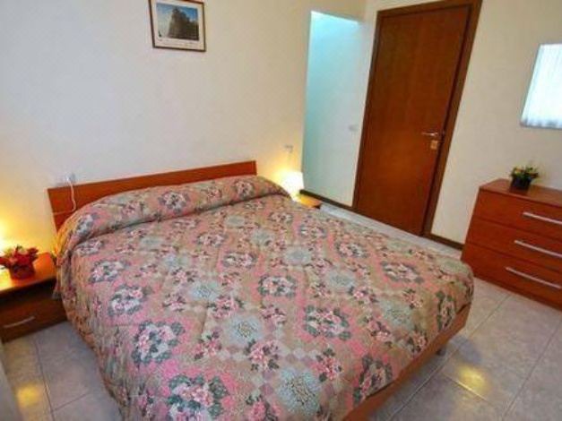 Photo of Bedroom in Muggio