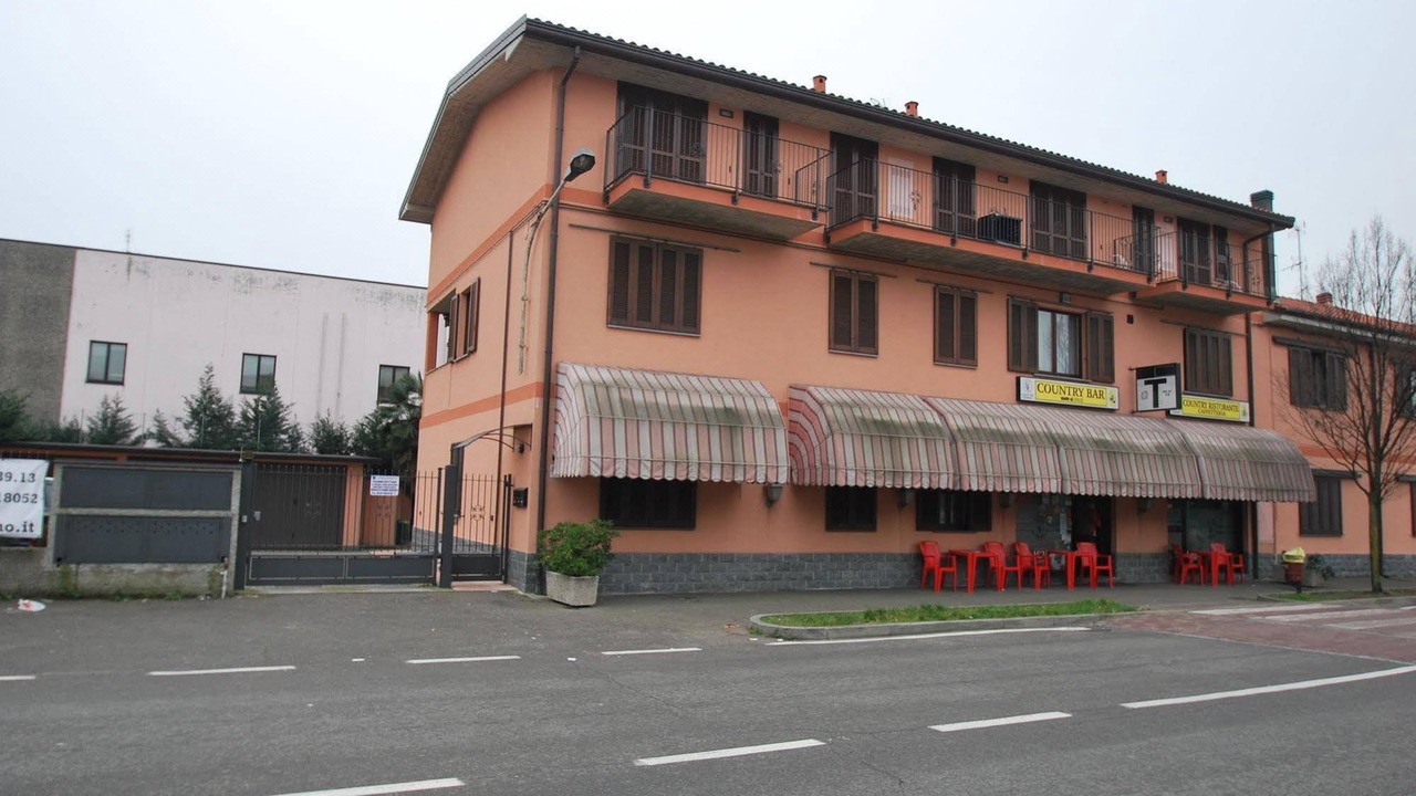 Photo of Buildings in Muggio