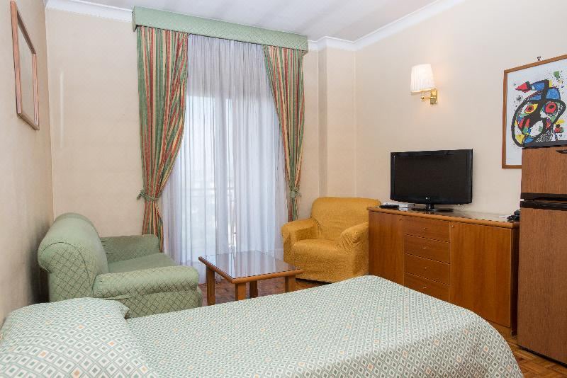 Photo of Bedroom in Roges