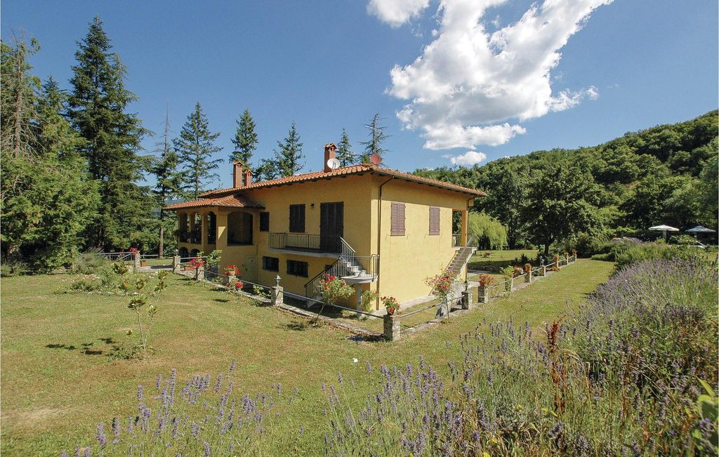 Photo of Buildings in Barberino di Mugello