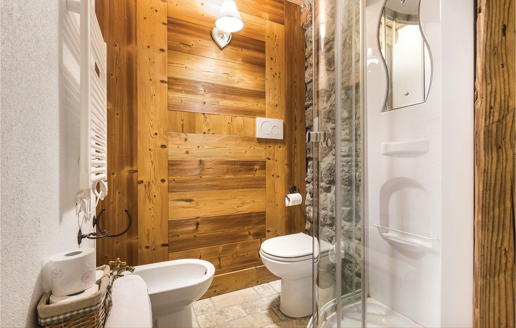 Photo of Bathroom in Ovaro