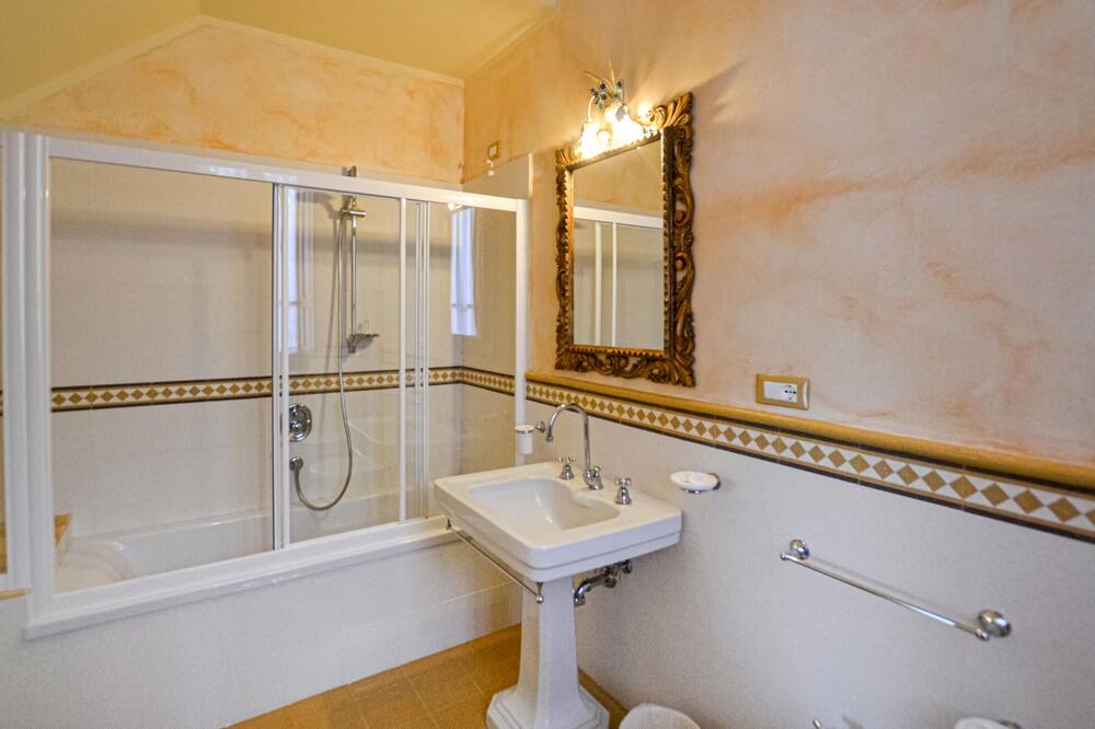 Photo of Bathroom in Sansepolcro